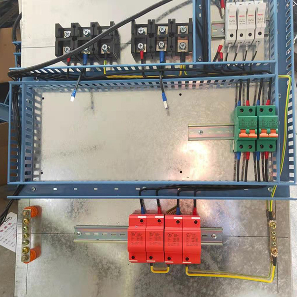 電涌保護(hù) 器