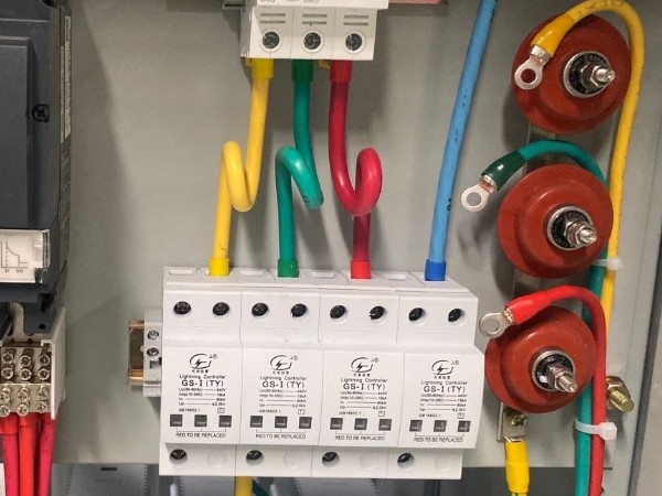 光束電涌保護器