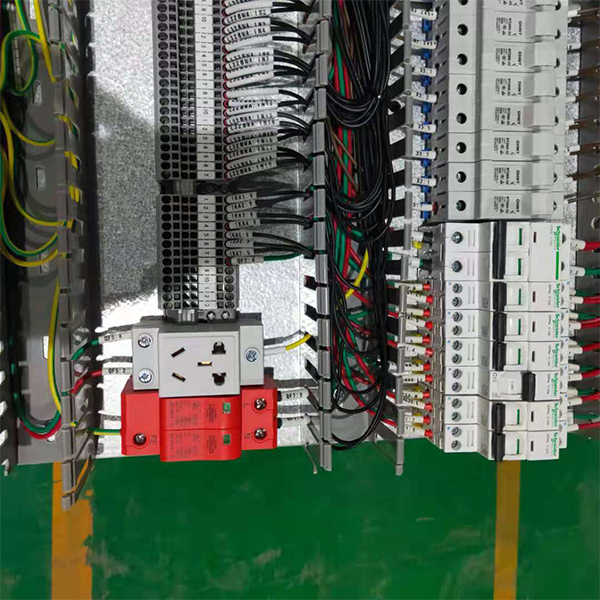 浪涌保護(hù) 器