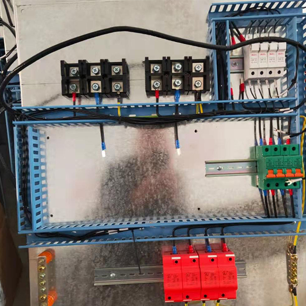 浪涌保護(hù) 器